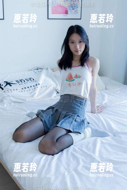 BoBoSocks袜啵啵-稚予 BoBoSocks袜啵啵 - 稚予厚肉丝:美图图集中的温柔挣扎与诱惑。