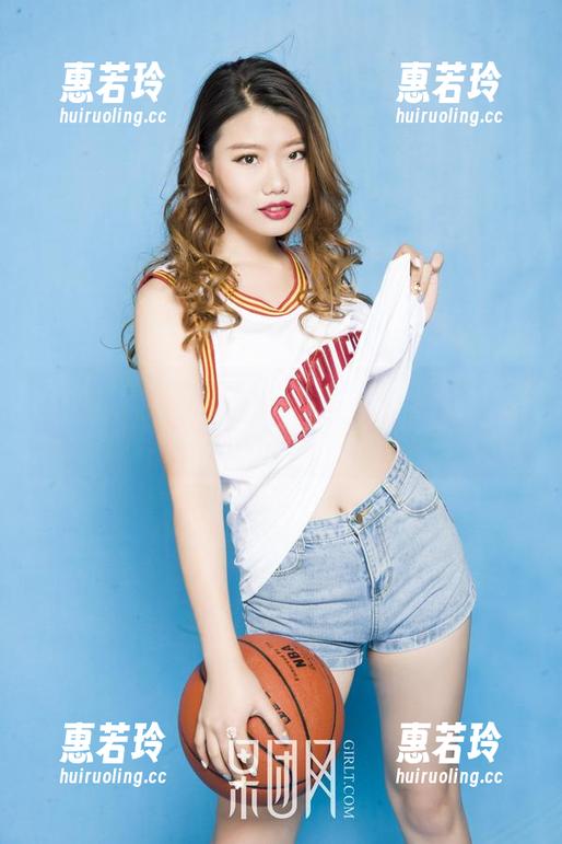 GIRLT果团网-甜Abby GIRLT果团网 - 甜Abby的JK时刻:这样的无圣光,让原图更加真实