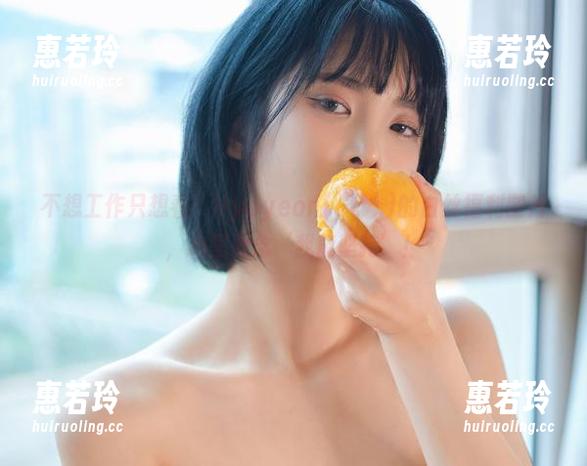 不想工作只想看！Hyoyeon(김효연)的白丝福利图片，心里默念‘我能坚持’！