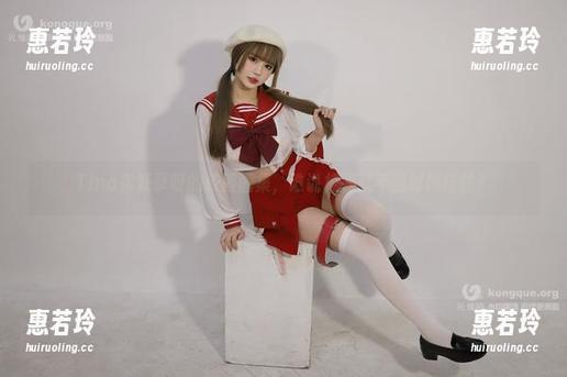 Tina很妖孽呀的校服图集，谁说校服就不能时尚任性？