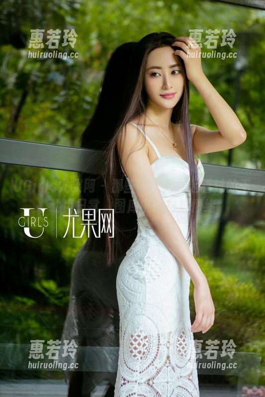 UGirls尤果网 - 那些年我们一起看过的王幼贞日常，图库中的微妙情绪