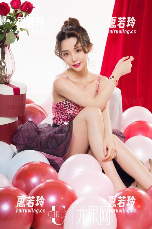 UGirls尤果网-若彤BOOMBOOM UGirls尤果网 - 高清图包:若彤BOOMBOOM的连衣裙,仿佛将每一个细节都打磨到了极致。