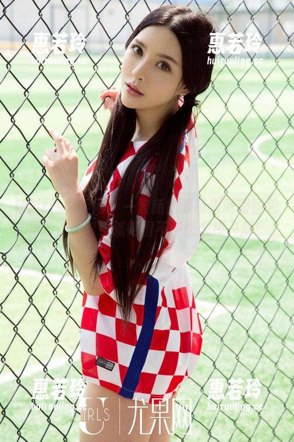 UGirls尤果网 - 一波新的谭晓彤制服图包更新，光影细腻得恨不得想去摸一摸！