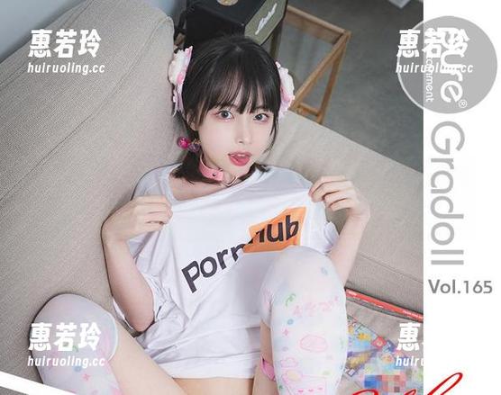 DeepmoreOffice套图：Uhye(이유혜)的每一次凝视，都是对未知的勇敢探索