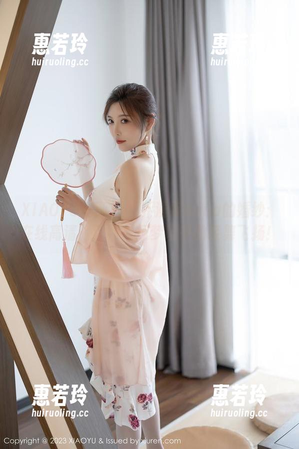 XIAOYU语画界 - 乔漫妮mina的婚纱：在线高清，犹如一场梦境中的轻舞飞扬！