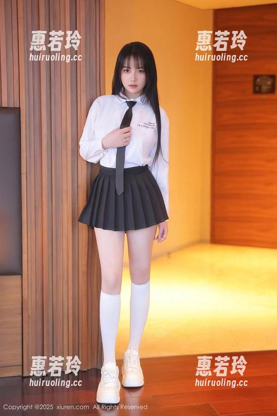 Xiuren秀人网-吃白菜的vi菜菜 Xiuren秀人网 - 吃白菜的vi菜菜的比基尼写真:看看照片里的夏日狂欢