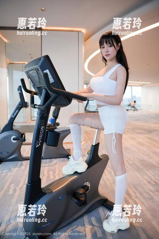 Xiuren秀人网-绯月樱 Xiuren秀人网 - 强烈推荐绯月樱的双人图包,感受那份微妙的默契。