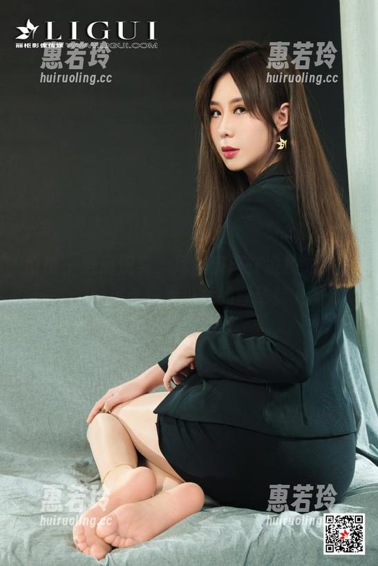 丽柜 - 逃离现实，尽情沉浸在凌凌的私拍图集：青春少女的悸动！