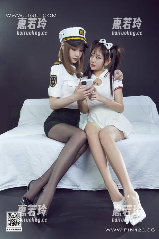 丽柜 - 文静呈现：那些让足球场变成T台的宝贝写真合集