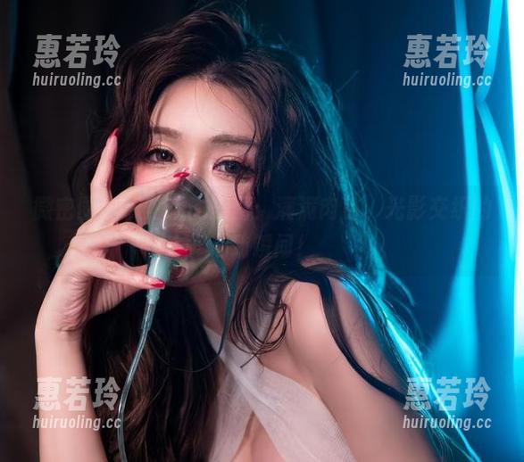 微密圈 - 于芷晴的美图：满满肉色，光影交织的心动瞬间！