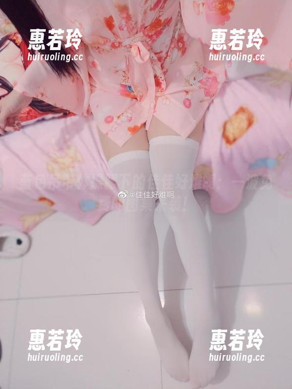 蓝色吊带体操服下的佳佳好难啊：一波免费的图集来袭！