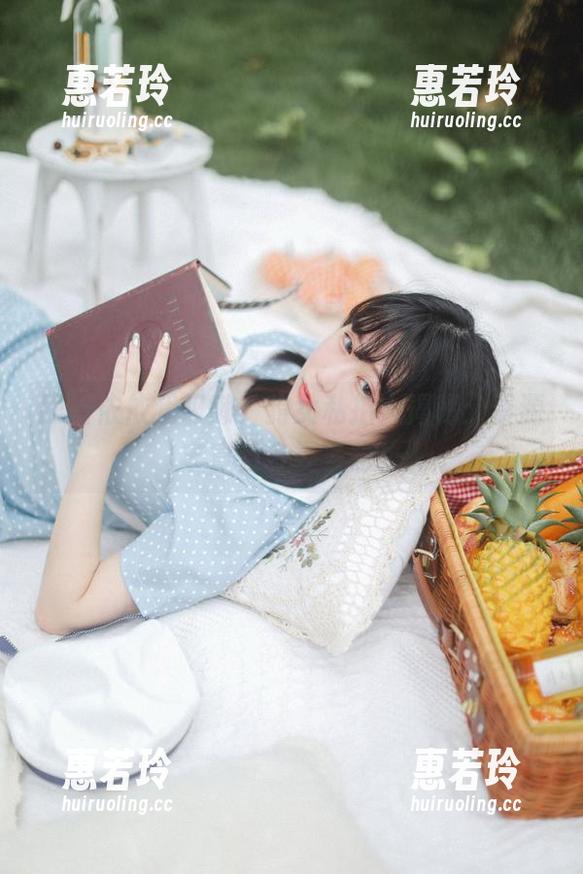 依依超级懒 跟着依依超级懒,豹女私拍大揭秘:资源丰富且多姿多彩!