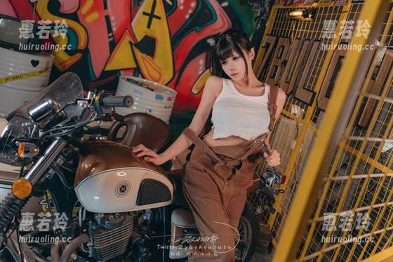咬人小小兔 “咬人小小兔”图集更新来啦!准备好跟着FindMe吗?
