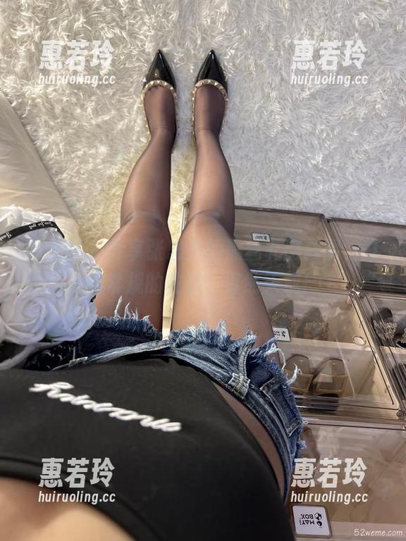 微密圈 - 分享张思允的黑丝礼服套图，打破常规的性感，浑然天成！