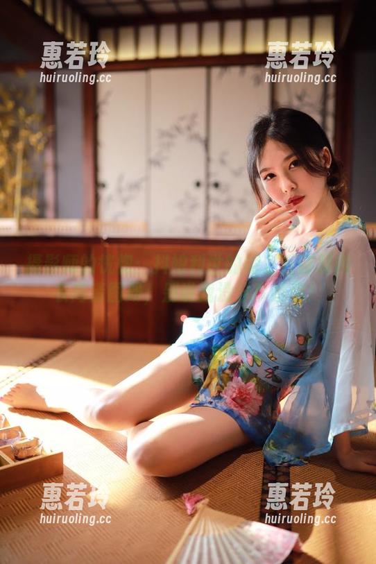 摄影师的恍惚：抖娘利世的霞之丘诗羽内衣高清图册，别说我没分享给你！