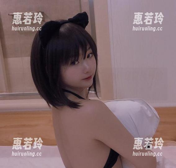 原图曝光！是青水的露背毛衣真是时尚界的黑马，更新必看。