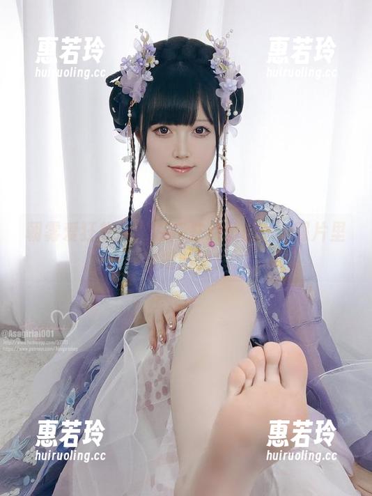 朝雾爱狂想曲：在广井菊里的cos照片里穿越时空！