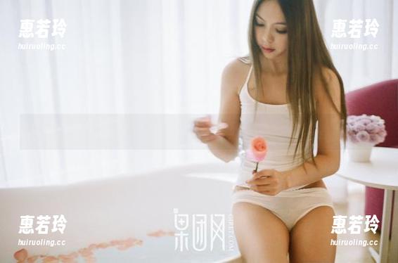 果团网 - 龚玥菲的瑜伽之旅：探寻每个筋骨与光影的交汇——作品集