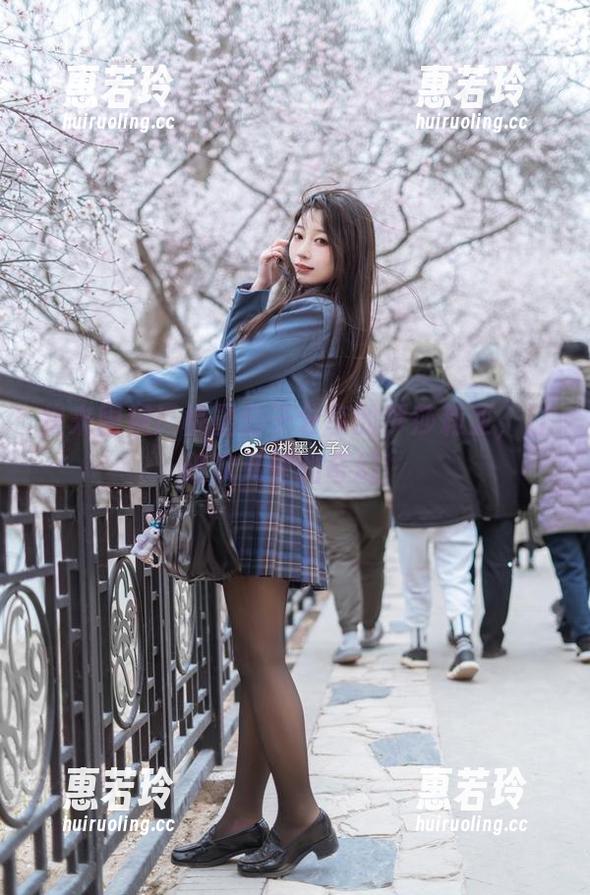 桃墨公子 快来围观!桃墨公子分享的罗莎莉亚,打破次元壁的奇幻!