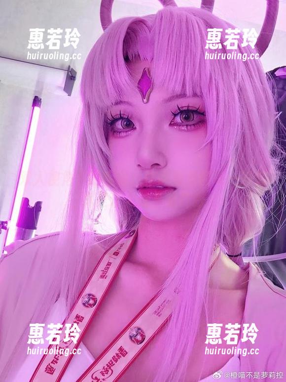 双人视角下的橙喵：作品集里的每一瞬都真是让人想多看几眼
