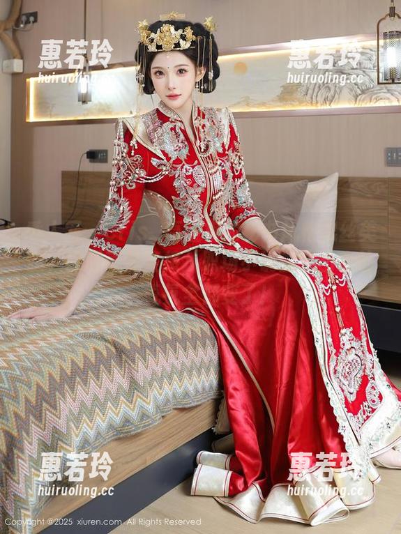 秀人网-Cris_卓娅祺 秀人网 - Cris_卓娅祺的秘书风格黑丝美腿,原图就像直接从职场小说里走出来的,气氛全都变了!