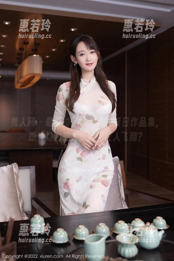 秀人网 - 最新的lucky咏丹夏日作品集，感受她的魅力是否能让人飞翔？