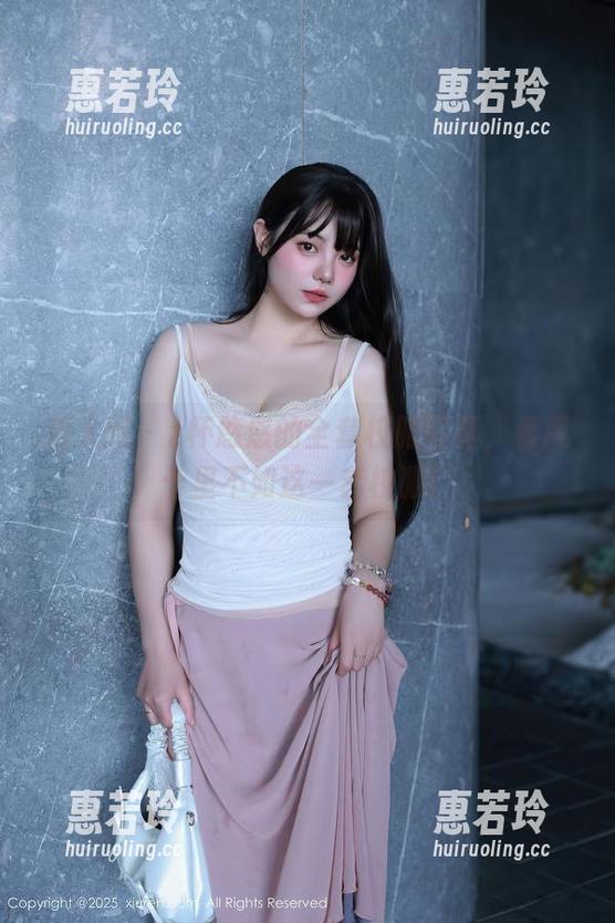 秀人网 - z杯悠悠的全套校服写真，春风十里不如这一套校服！