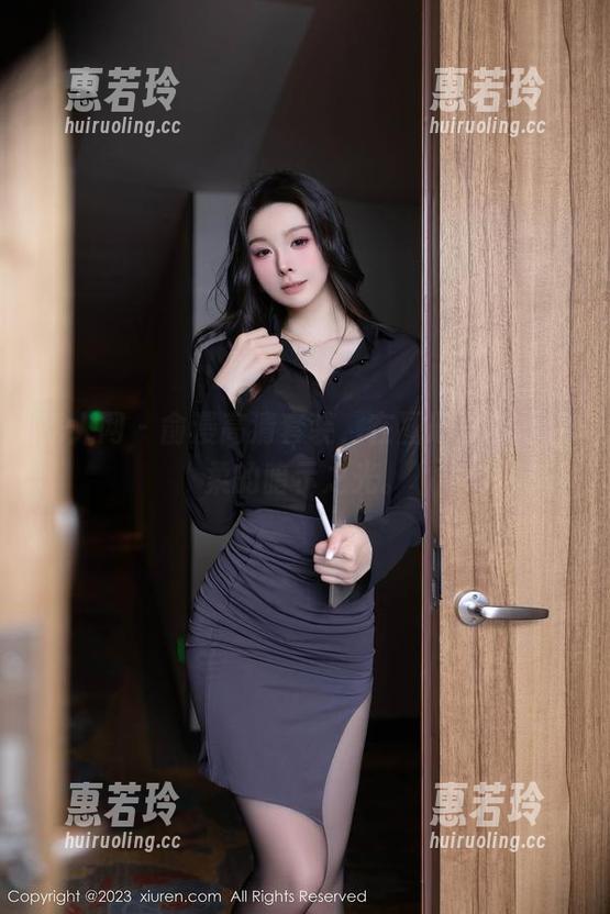 秀人网 - 俞漫高清套装，在图册里散播温柔的暗示之光。