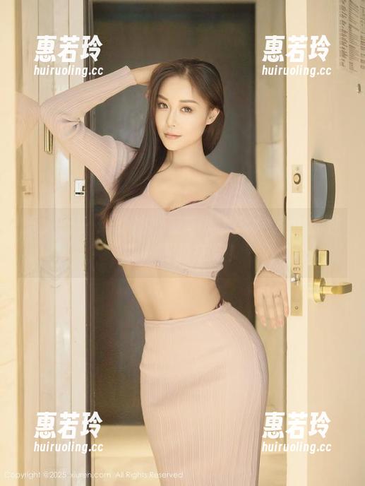 秀人网 - 幼幼的居家写真集：宅家也能性感，资源来袭！