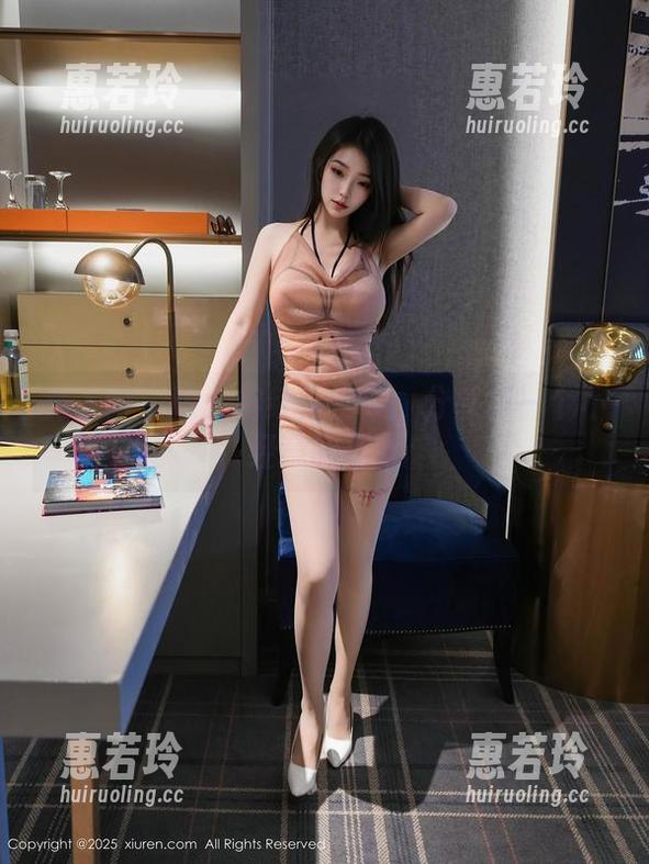 秀人网 - 陈大榕红裙合集：分享每一个不经意的美丽