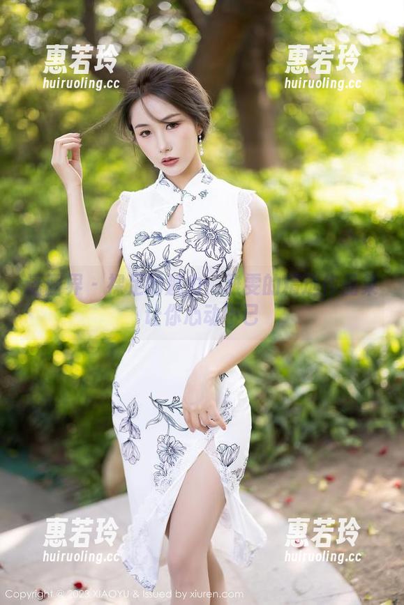 语画界 - 裸足的魅力：雅雯的精选作品集让你心动不已