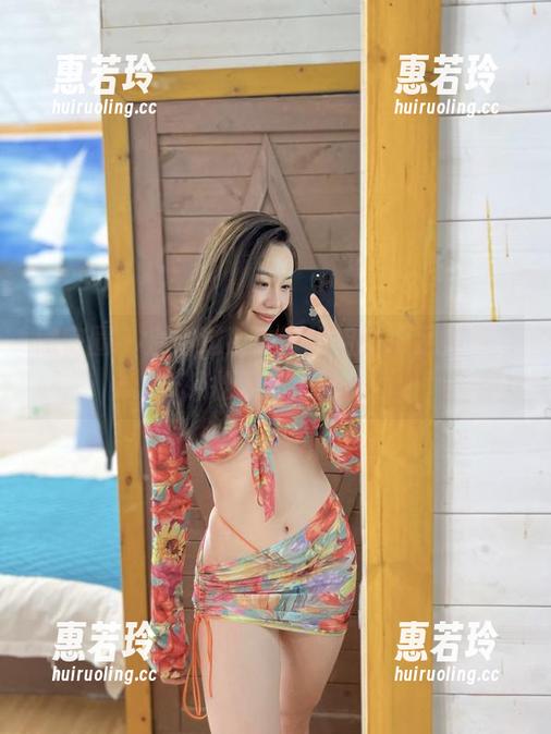 铁锤姐姐 微密圈 - 别错过!铁锤姐姐的裸足美图,轻松撩动心弦!