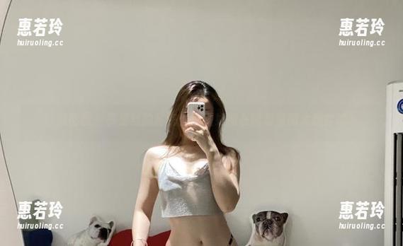 铁锤姐姐 微密圈 - 裤里丝的秘密:铁锤姐姐在网盘里的大胆尝试