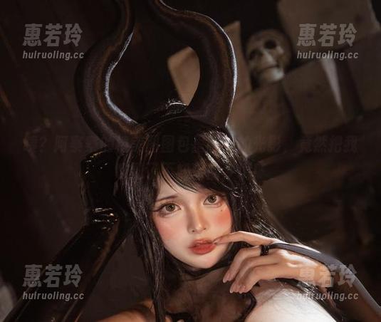 阿寨寨 咦?阿寨寨的椿美图图包里藏着的光影,竟然把我吹到了不知名的梦境!
